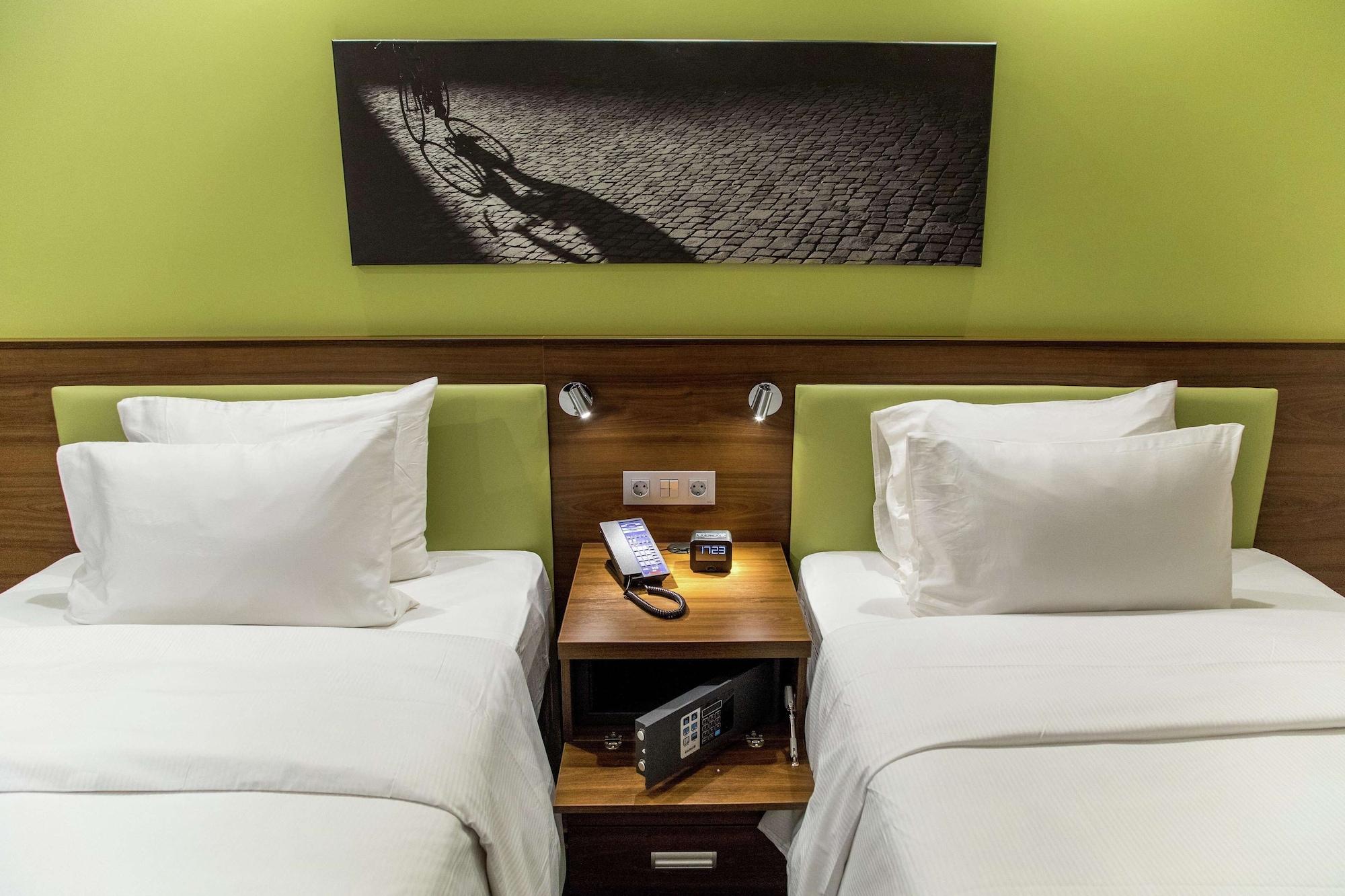 מלון Hampton By Hilton ברסט מראה חיצוני תמונה