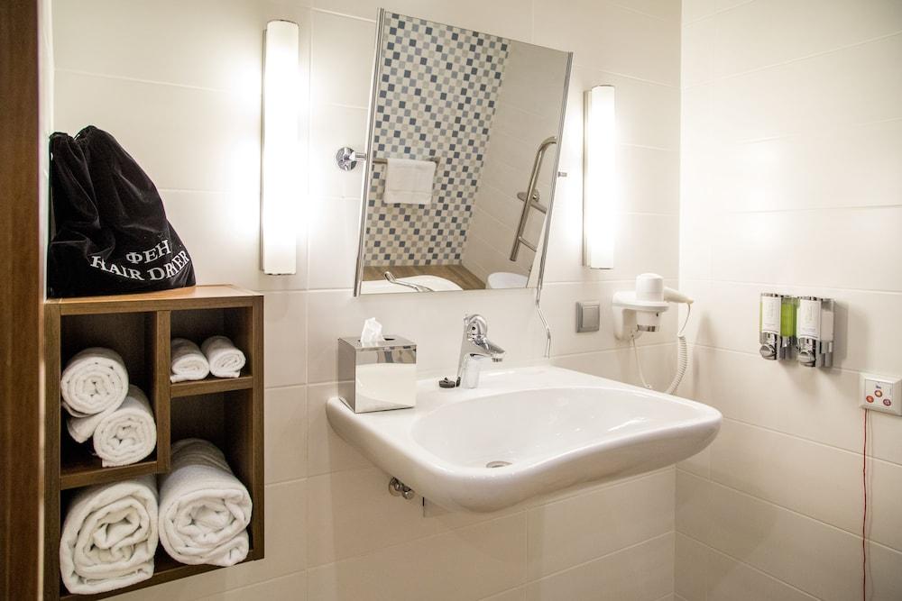 מלון Hampton By Hilton ברסט מראה חיצוני תמונה
